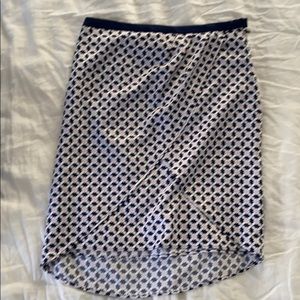 Asymmetrical skirt